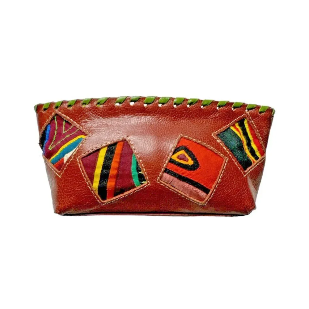 Arte Kuna Colombia 100% Leather Zippered Makeup Bag with 4 Square‎ Mola Design